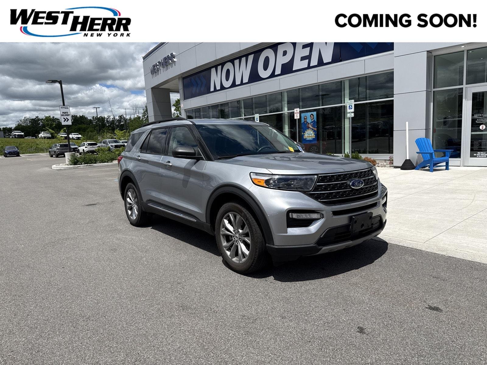 Used 2023 Iconic Silver Ford XLT image 1