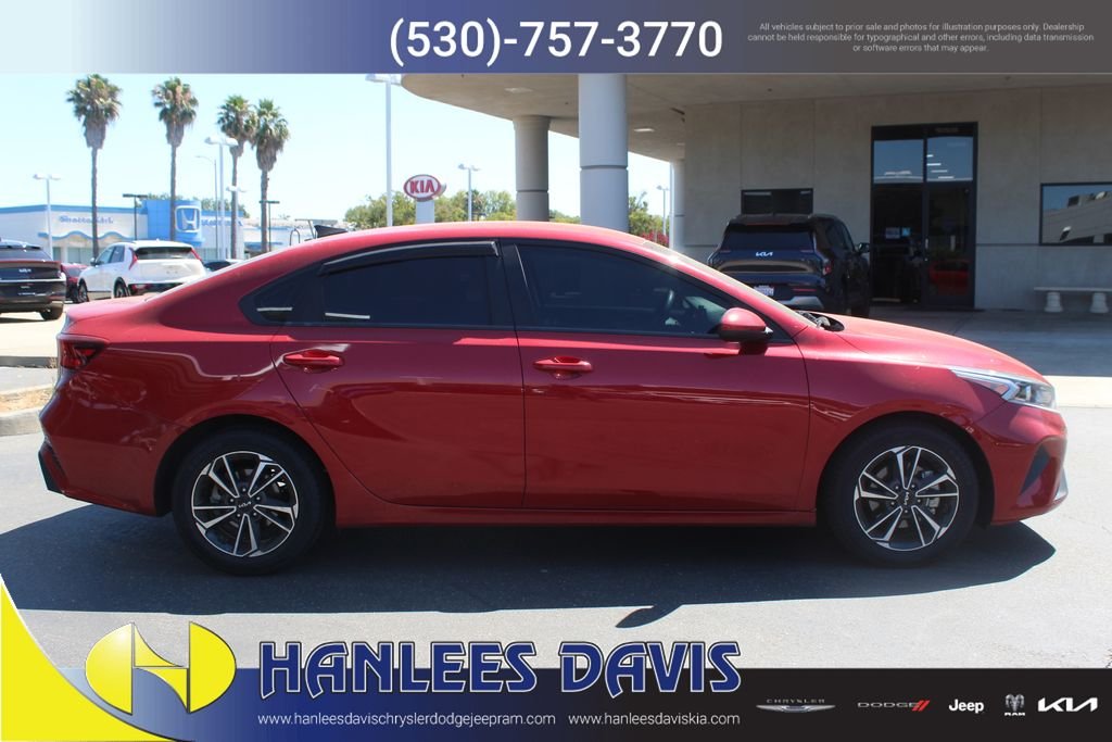 Used 2023 Red Kia LXS image 6