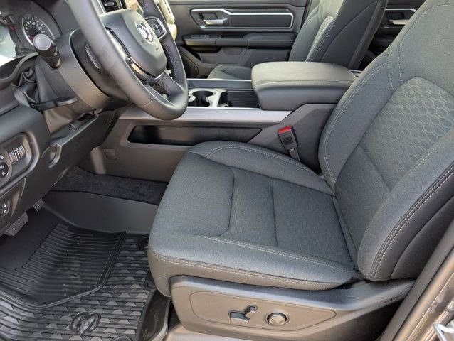 New 2026 Granite Crystal Metallic Clear-Coat Exterior Paint RAM Big Horn/Lone Star image 14