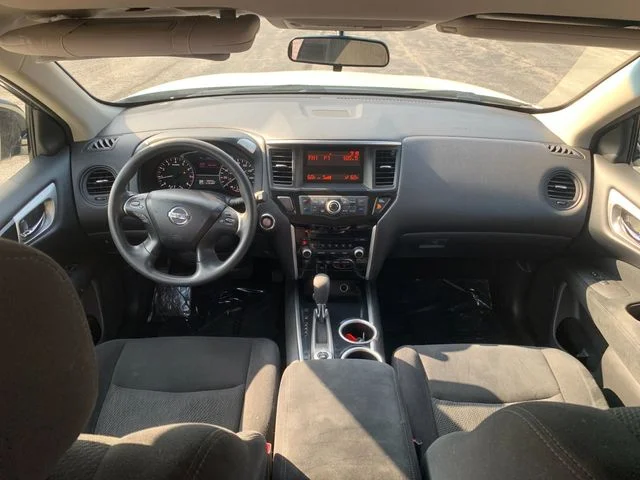 Used 2015 White Nissan S image 15