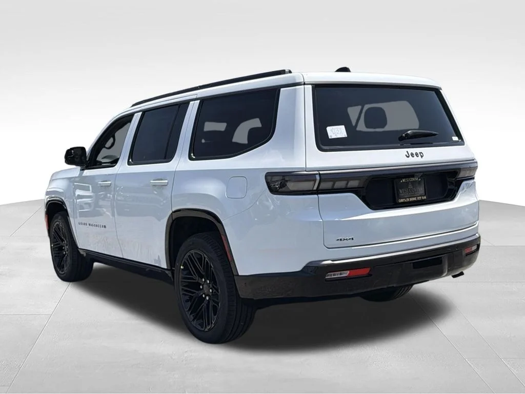 New 2026 Bright White Clear-Coat Exterior Paint Jeep  image 10