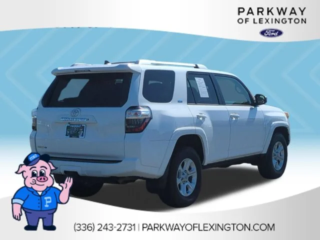 Used 2016 White Toyota SR5 image 5