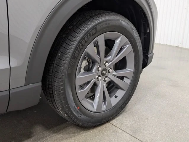 New 2026 Carbonized Gray Metallic Ford Active image 32