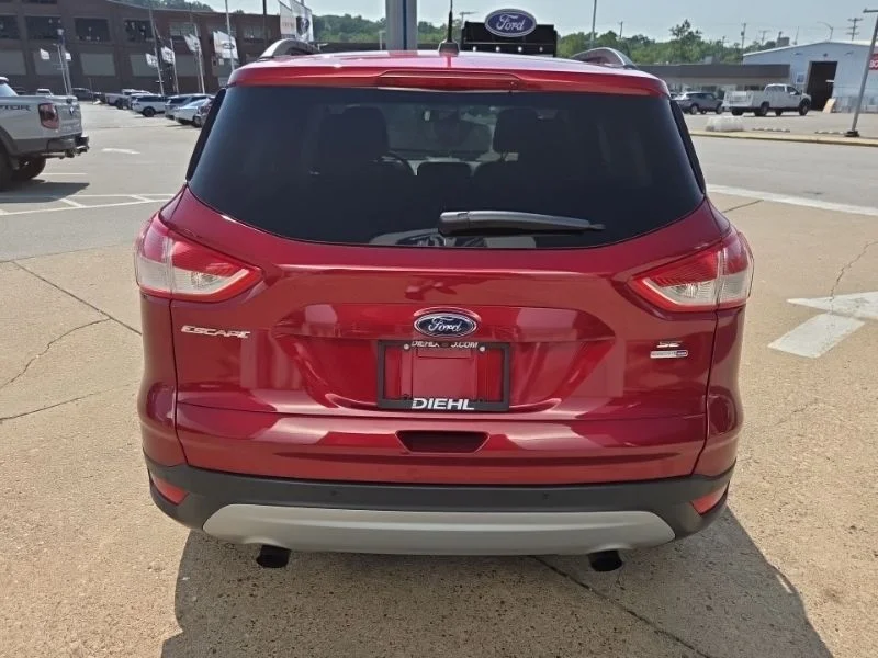 Used 2014 Red Ford SE image 6