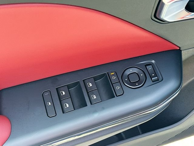New 2026 Snow White Pearl Kia GT-Line image 18