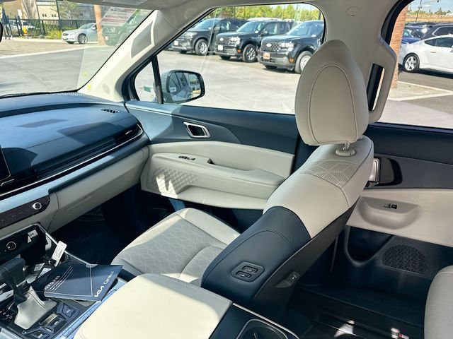 New 2026 Ceramic Silver Kia EX image 23