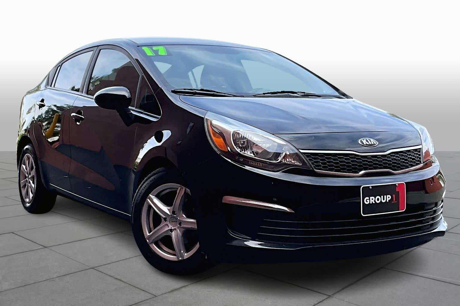 Used 2017 Kia Rio EX with VIN KNADN4A35H6025601 for sale in Tustin, CA