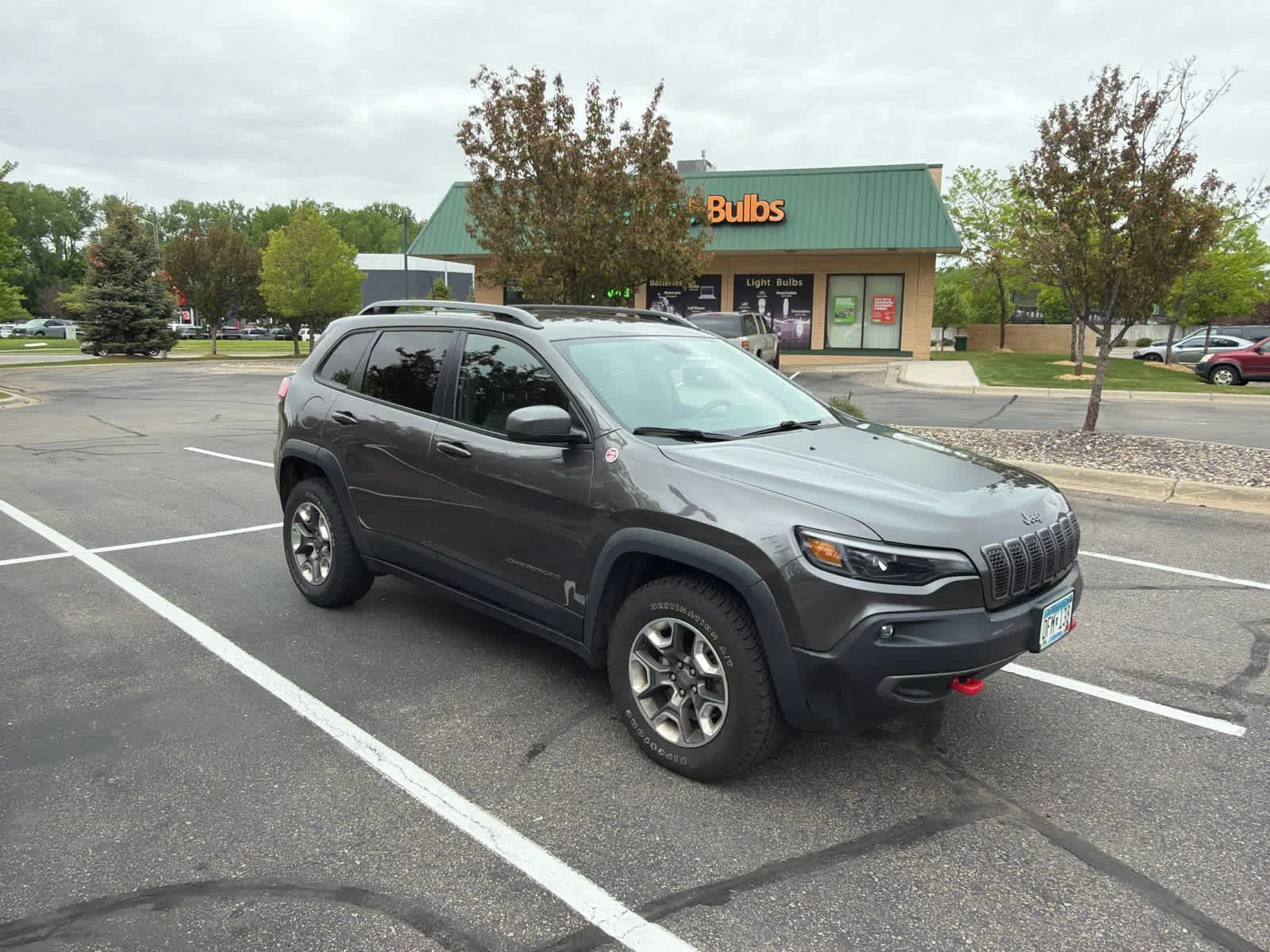 Used 2019 Jeep Cherokee Trailhawk with VIN 1C4PJMBX6KD483647 for sale in Brooklyn Park, Minnesota