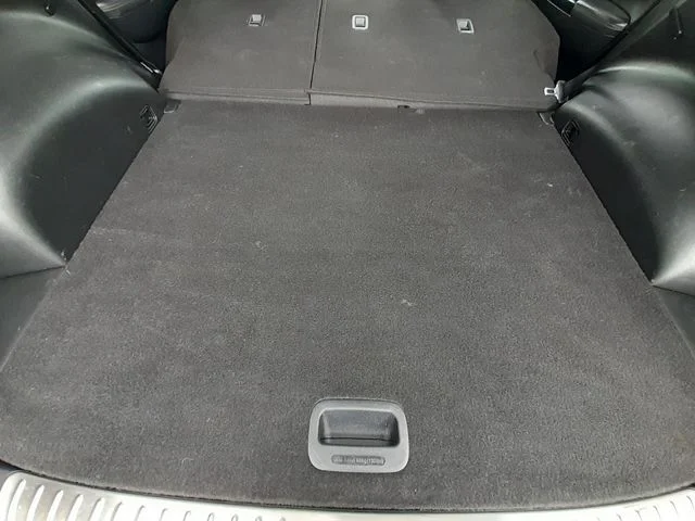 Used 2022 White Kia Nightfall image 47