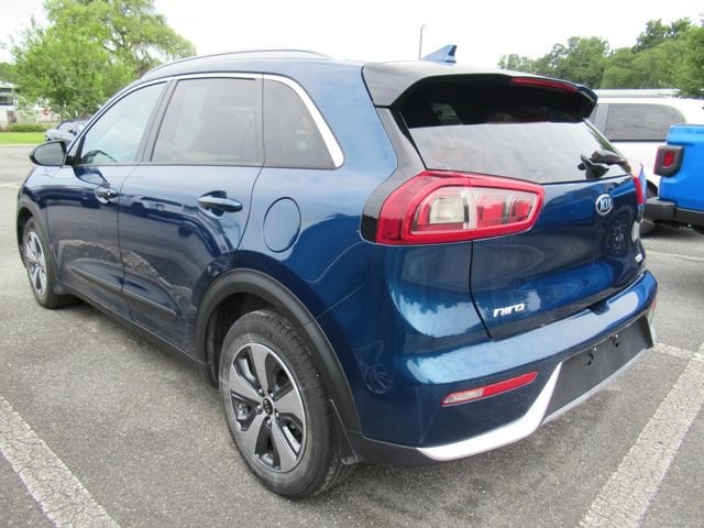 Used 2019  Kia LX image 3
