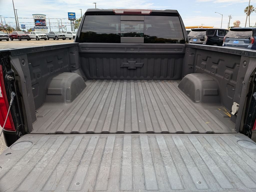 Used 2022 Black Chevrolet RST image 24