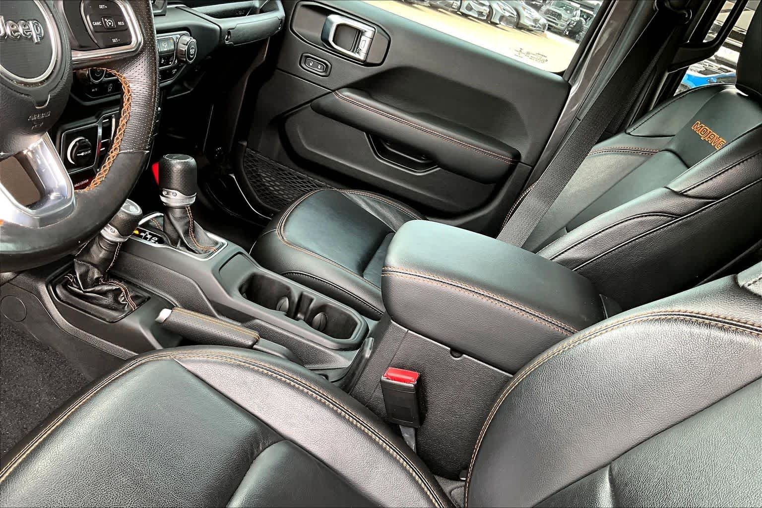 Used 2023 Granite Crystal Metallic Clearcoat Jeep Mojave image 16