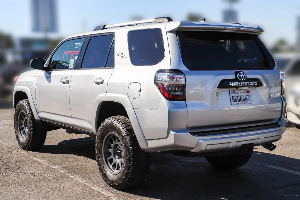 Used 2018 Silver Toyota TRD Off-Road image 9