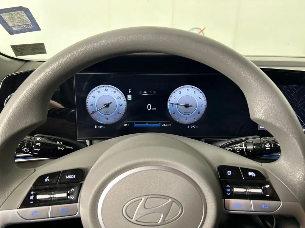 Used 2024 Gray Hyundai SEL image 13
