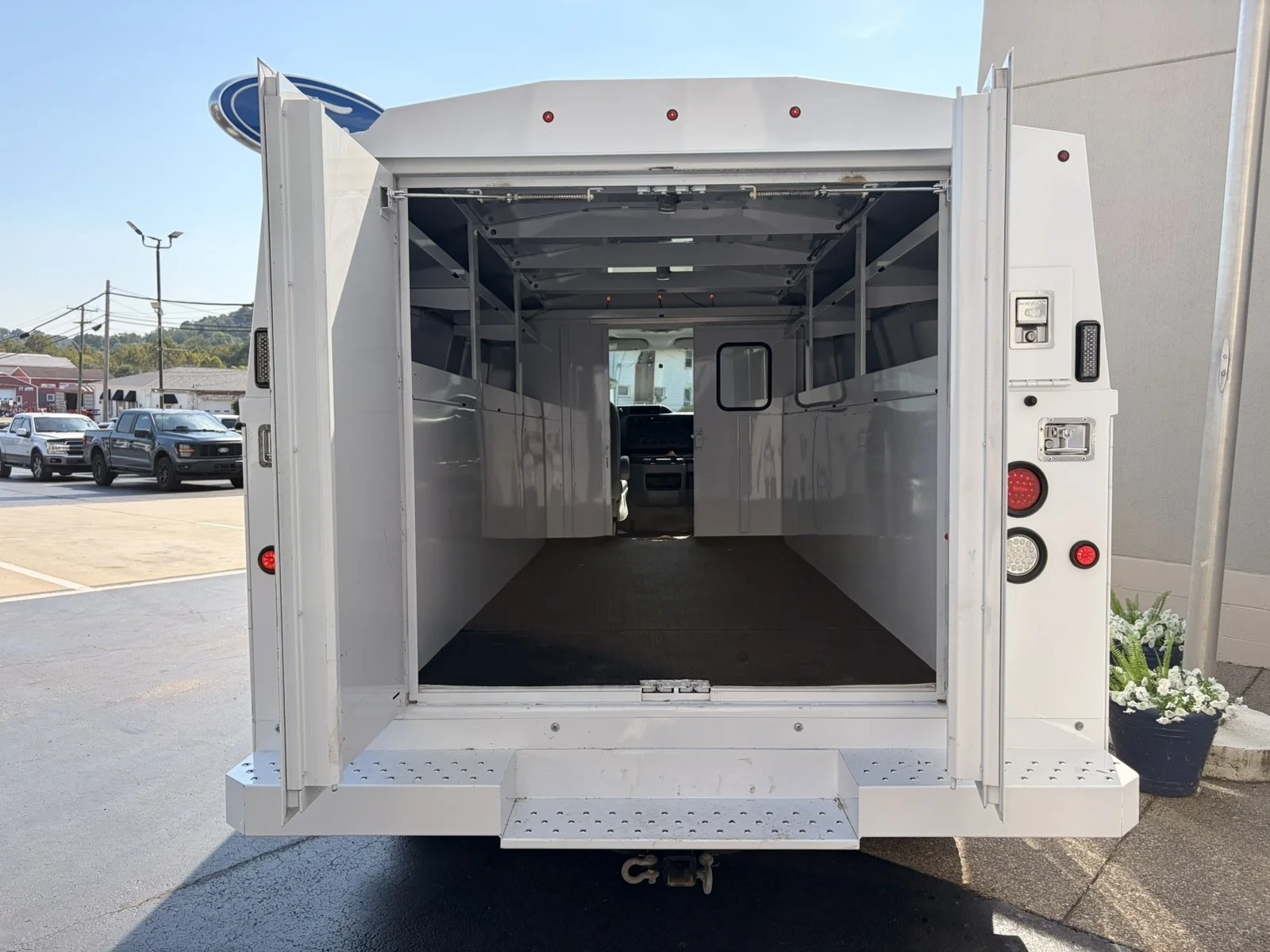 Used 2013 White Ford  image 10