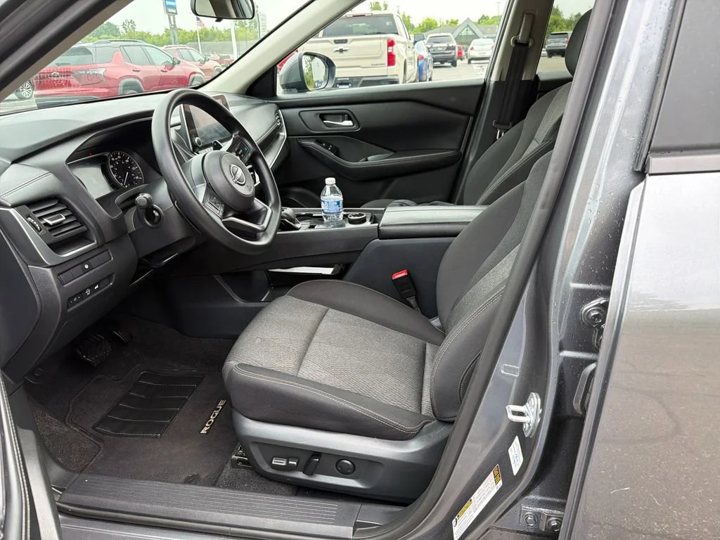 2024 Nissan Rogue SV - Photo 10