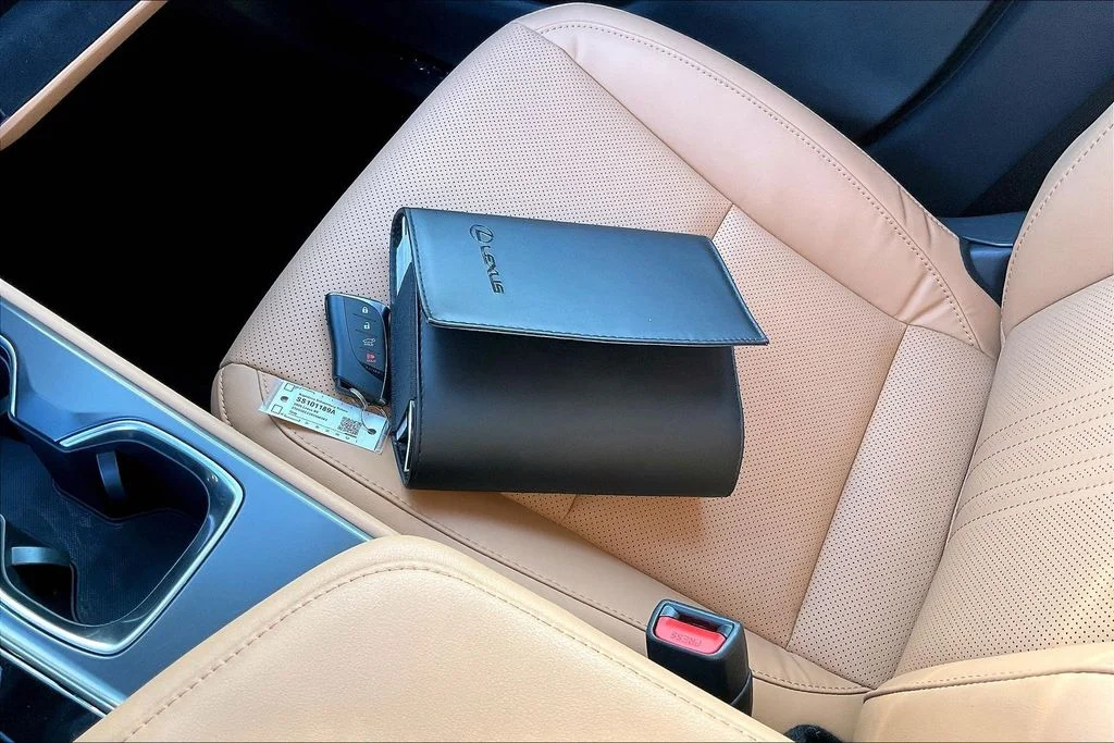 Used 2025 Black Lexus 350 Premium image 13