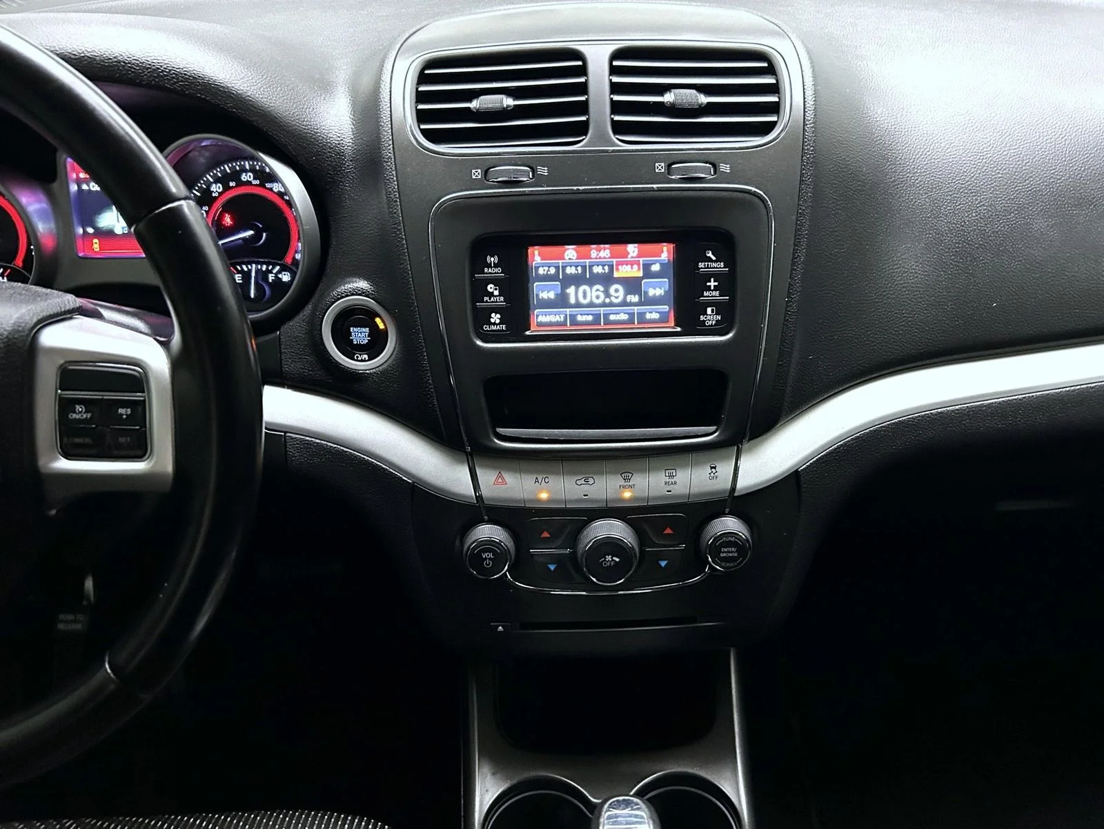 Used 2020 Gray Dodge SE image 13