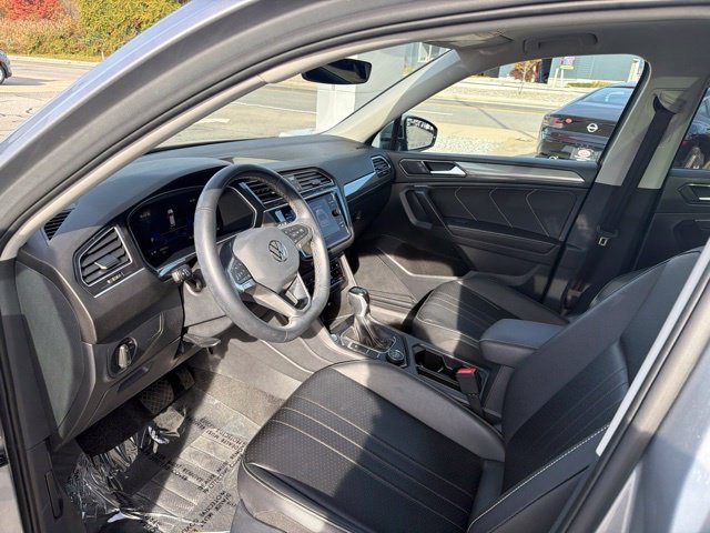Used 2024 Silver Volkswagen 2.0T SE image 13