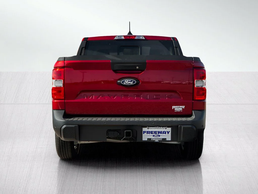 New 2026 Ruby Red Metallic Tinted Clearcoat Ford XLT image 4