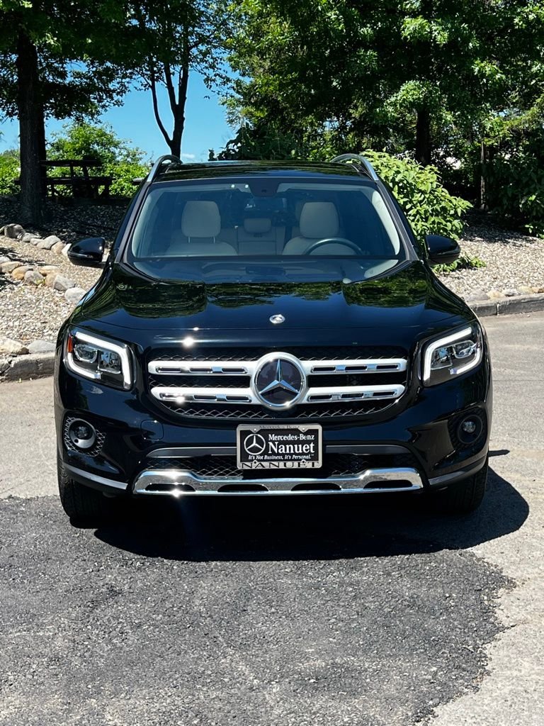 Certified Used 2022 Black Mercedes-Benz GLB 250 image 2
