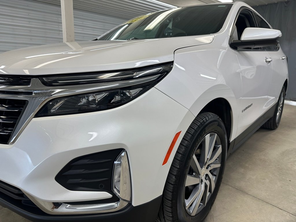 Certified Used 2023 Iridescent Pearl Tricoat Chevrolet Premier image 33