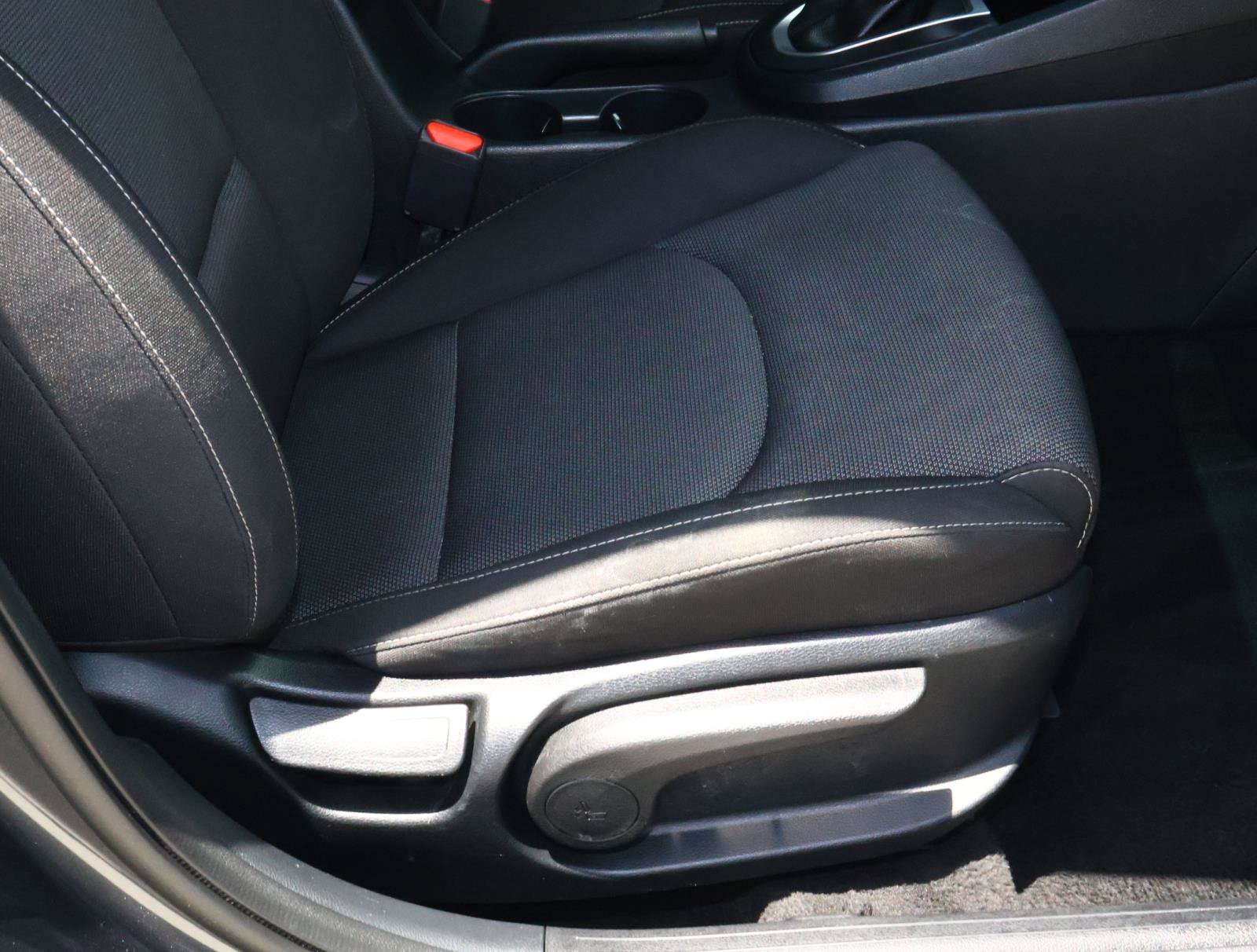 2024 Kia Forte LXS - Photo 16