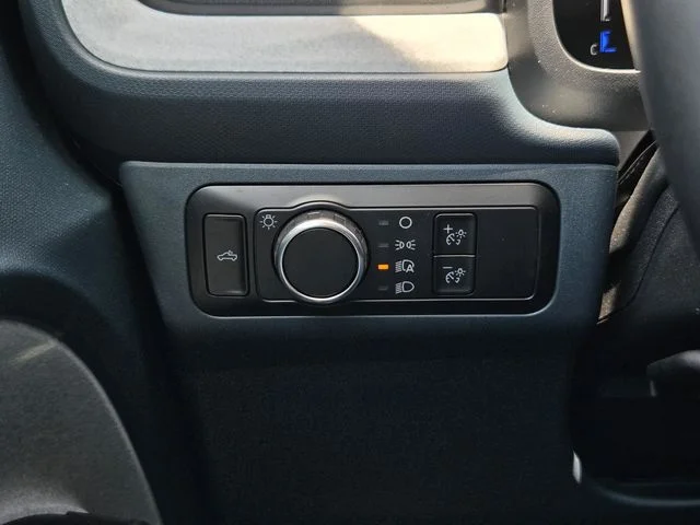 New 2026 Carbonized Gray Metallic Ford XLT image 24