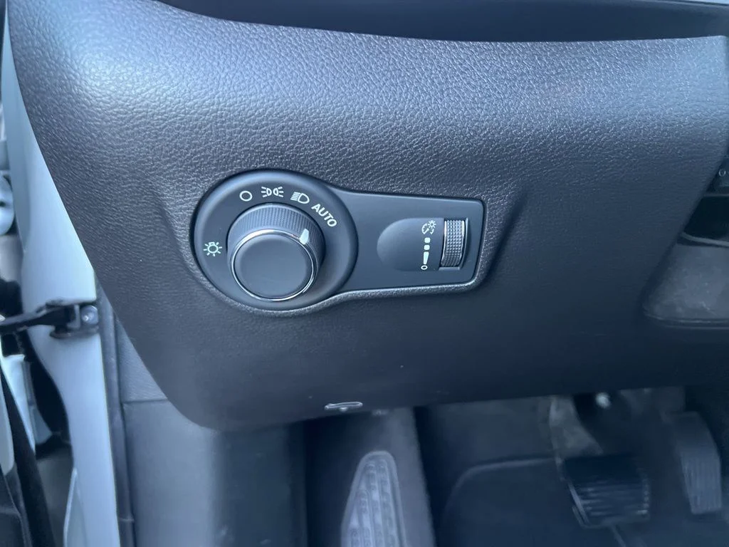 Used 2024 White Jeep Sport image 8