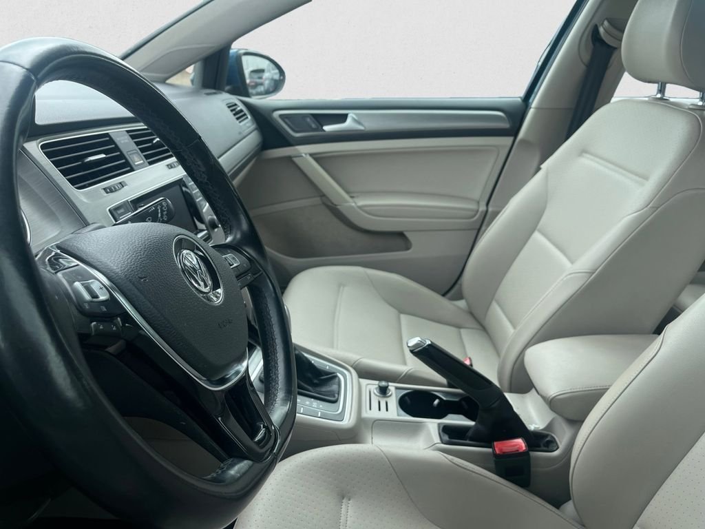 Used 2015 Blue Volkswagen TDI S 4-Door image 4