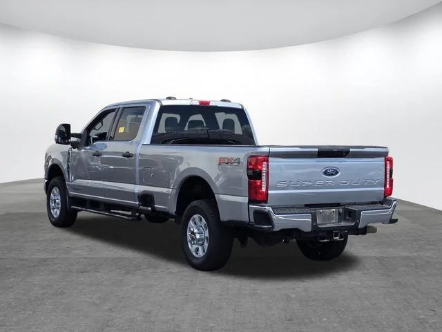 Used 2024 Silver Metallic Ford XLT image 6