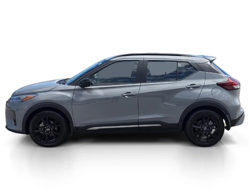 Used 2024 Gray Nissan SR image 12