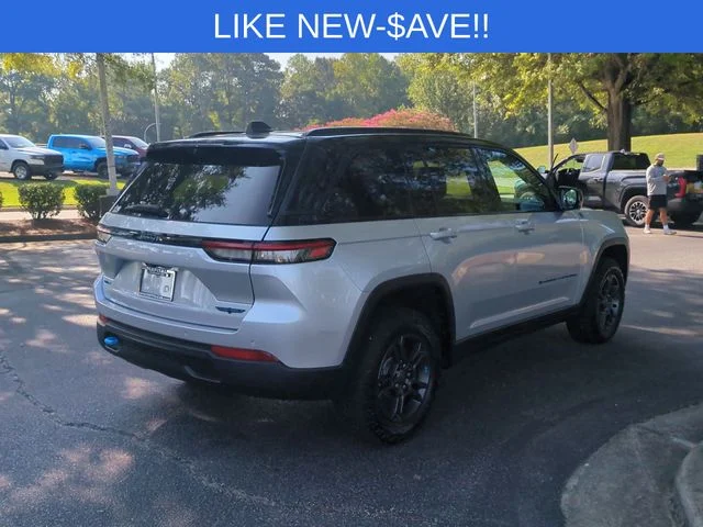Used 2025 Silver Jeep Trailhawk 4xe image 5