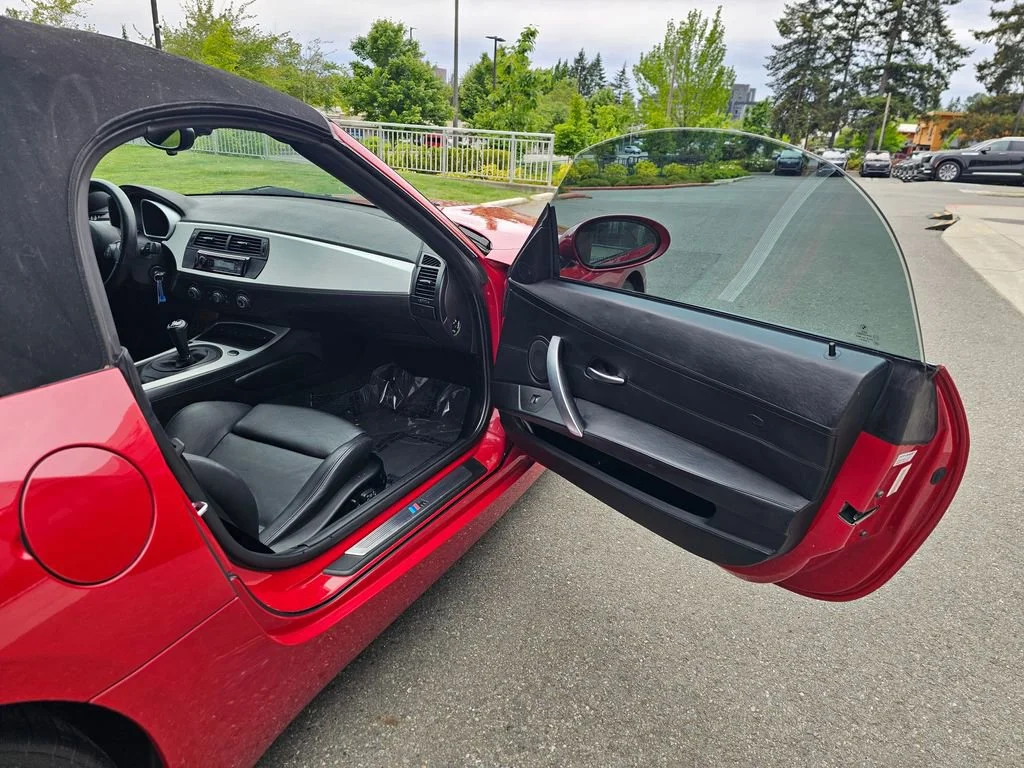 Used 2007  BMW M image 10