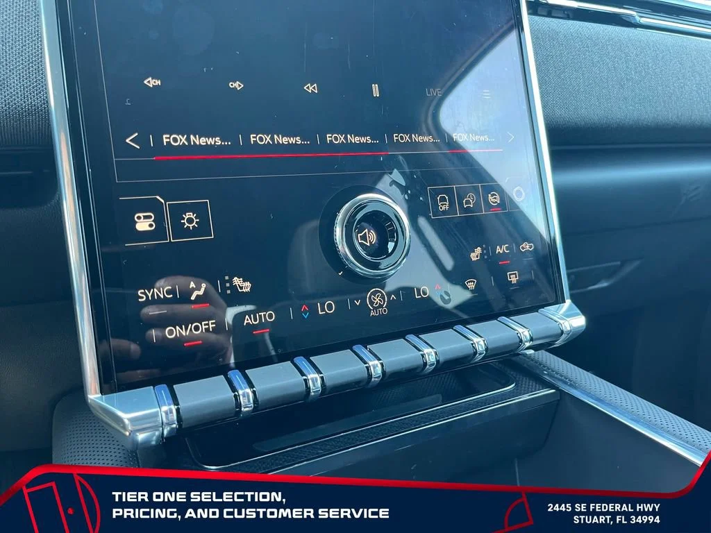 New 2026 Onyx Black GMC Elevation Standard Range image 28