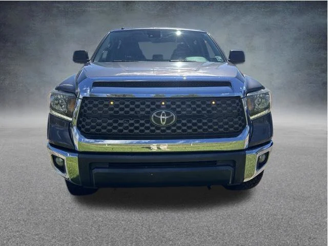 Used 2018 Gray Toyota SR5 image 5