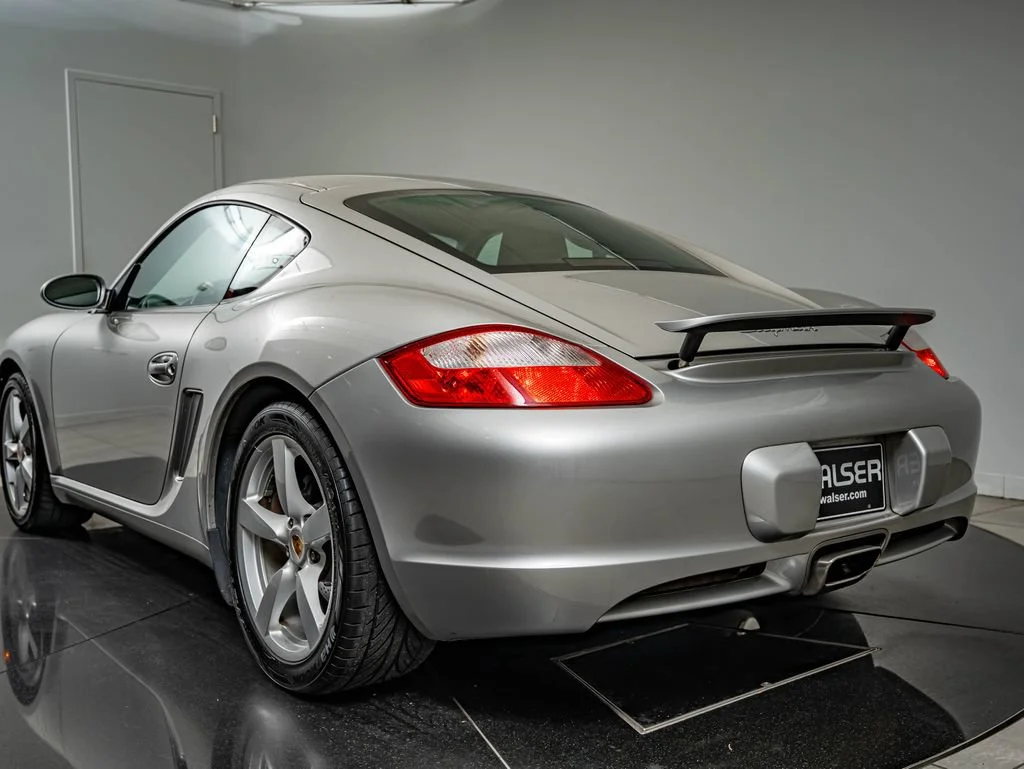 Used 2007 Arctic Silver Metallic Porsche  image 23