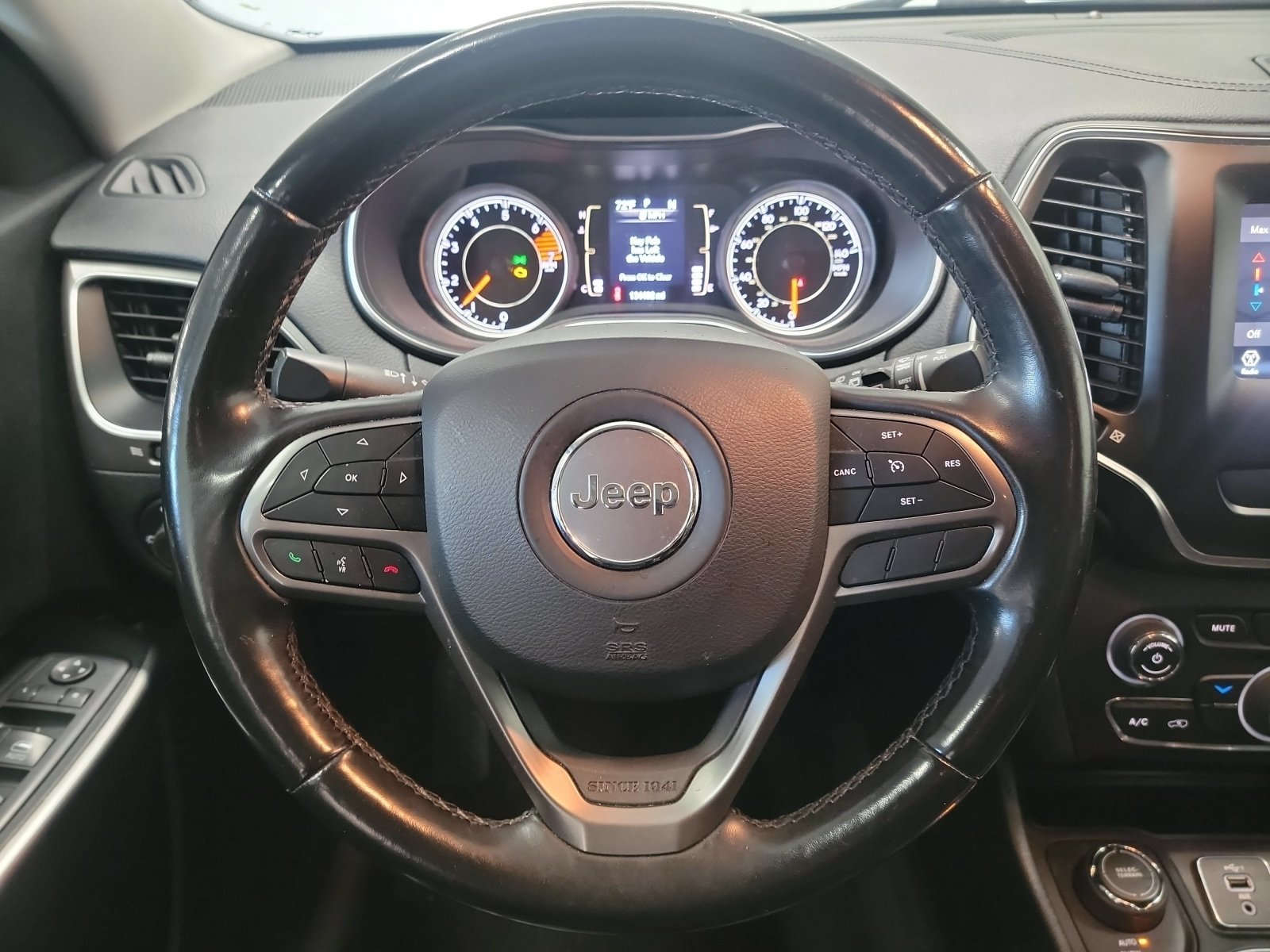 Used 2020 Slate Blue Pearlcoat Jeep Latitude Plus image 16