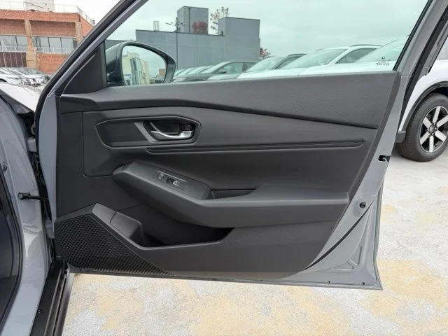 2025 Honda Accord SE - Photo 18
