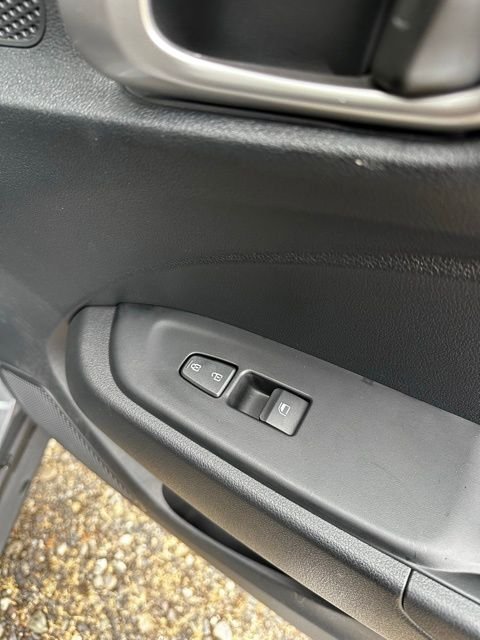 2025 Hyundai Venue SEL - Photo 19