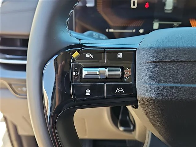 New 2027 Snow White KIA LX Passenger image 17