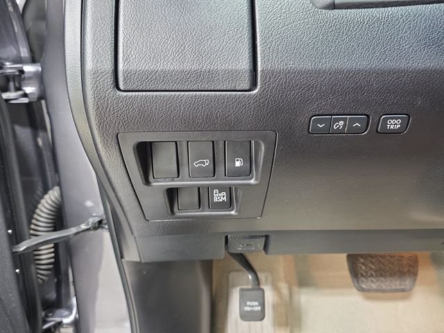Used 2015 Gray Pearl Lexus 350 image 26