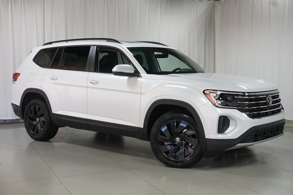 2026 Volkswagen Atlas SE w/Tech - Photo 3