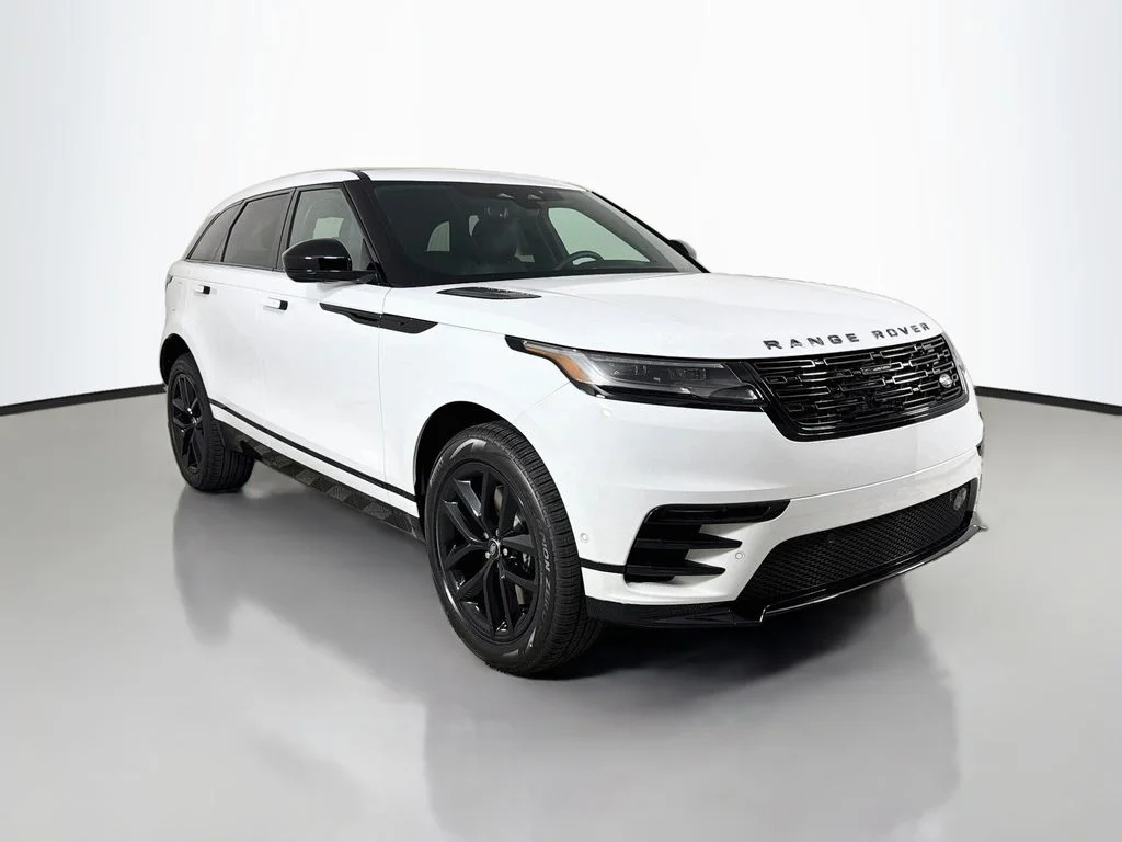 New 2026 Fuji White Land Rover P250 Base image 3