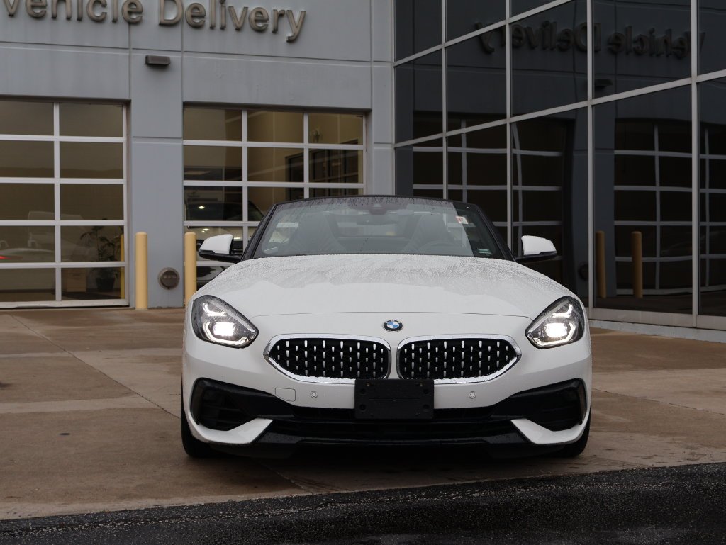 Used 2021 BMW Z4 Base with VIN WBAHF3C02MWX22276 for sale in Kansas City