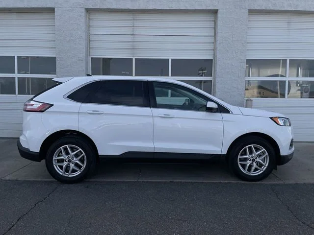 2024 Ford Edge SEL AWD's photo