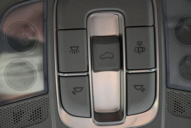 Used 2020 Gray Hyundai Limited image 44