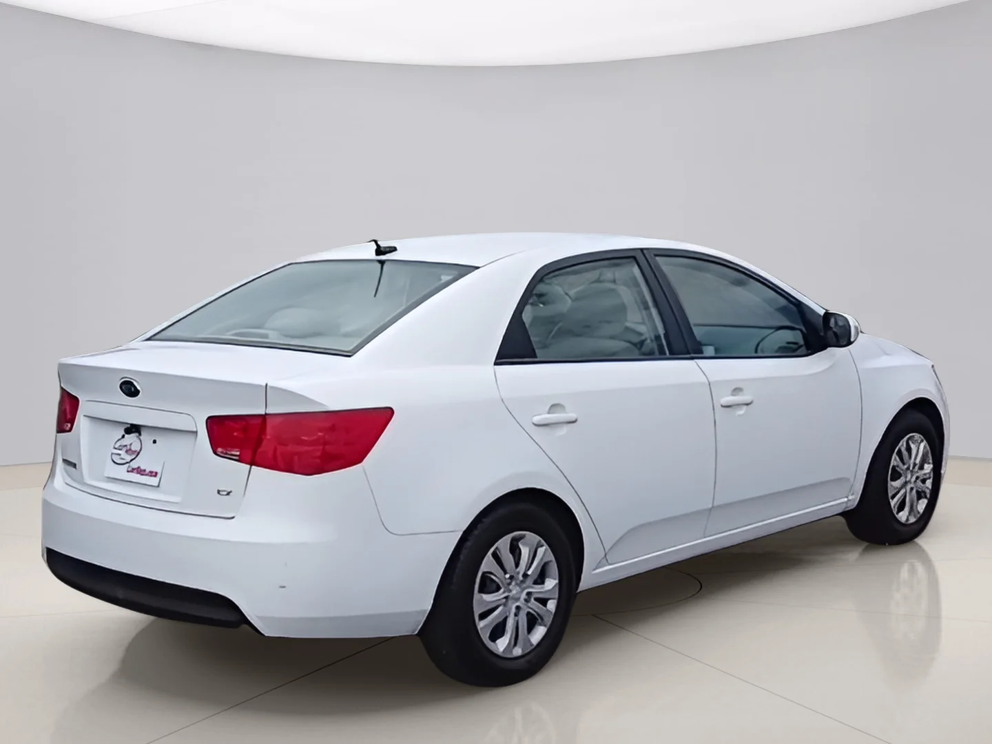 Used 2010 White Kia EX image 7