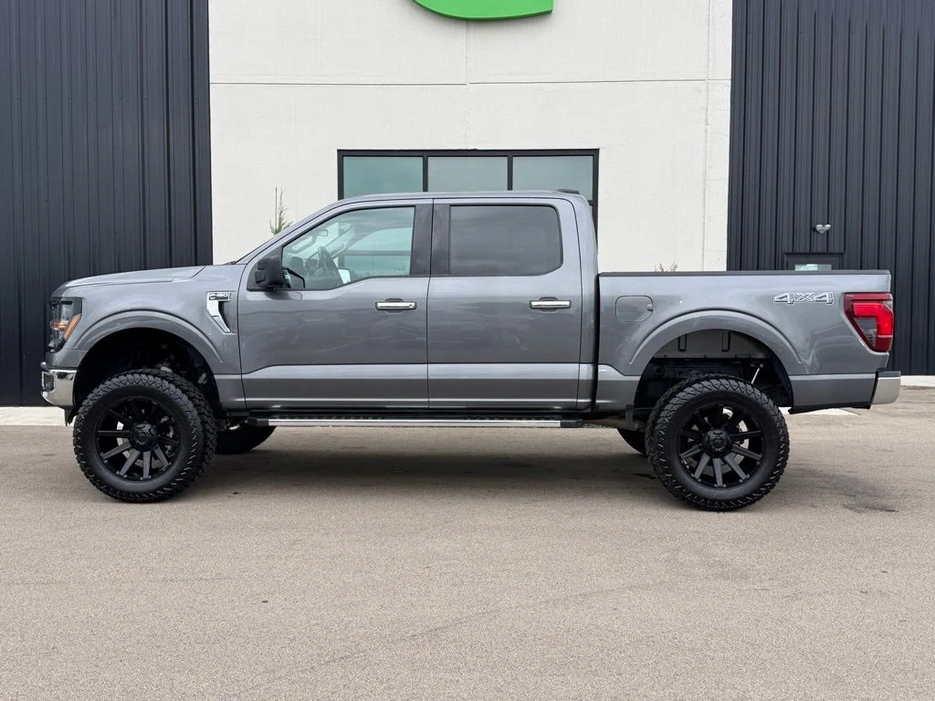 Used 2025 Gray Ford XLT image 2