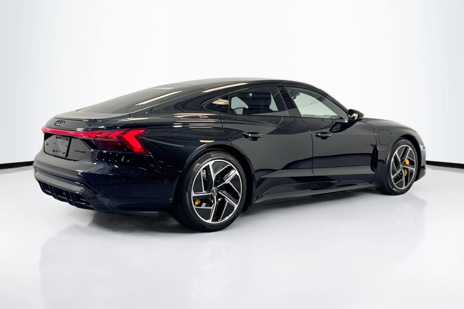 Used 2023 Black Audi  image 5